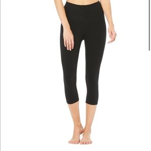 Alo Yoga Hi-Waisted Capri Airbrush Leggings XS EUC